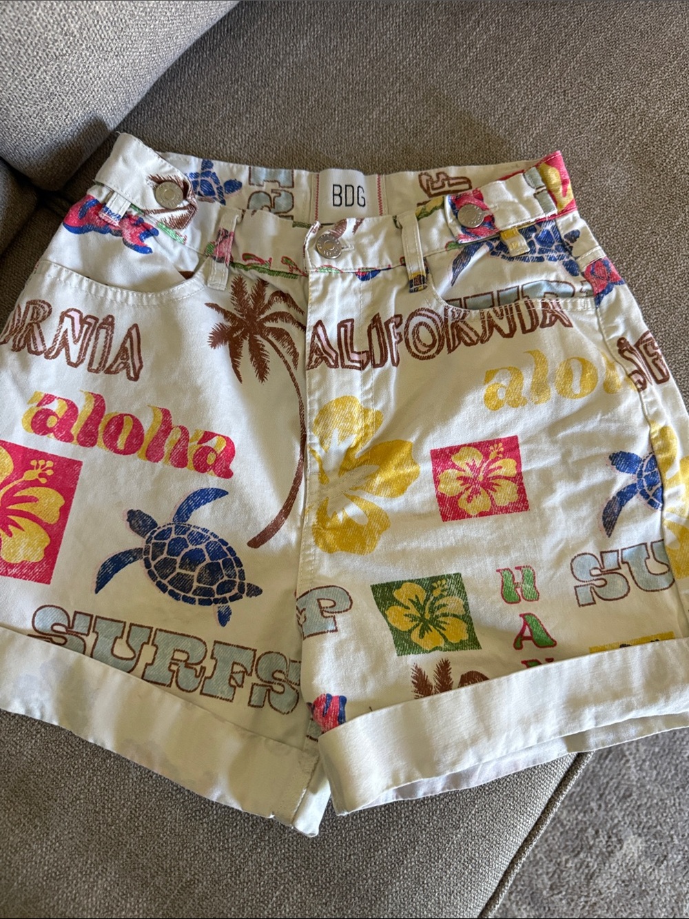 BDG Urban Outfitters White Aloha Print Cotton Jean Shorts with Multicolor